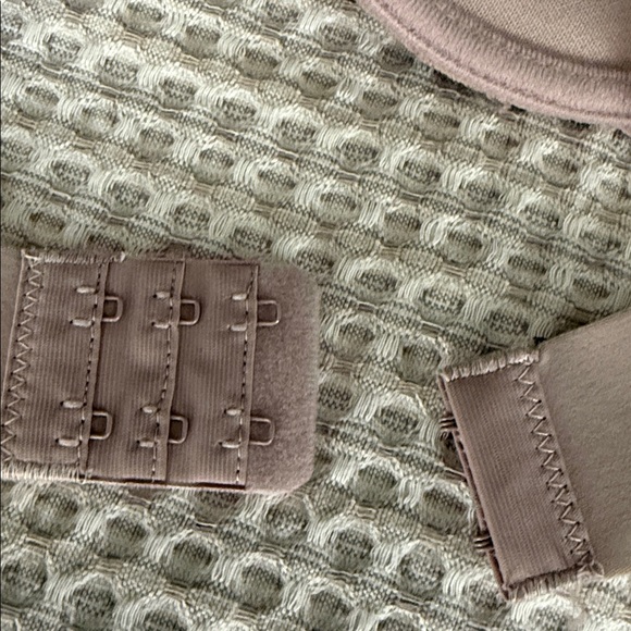 Vince Camuto Dusty Pink Bra - Picture 4 of 4